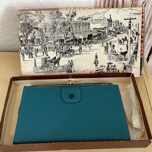 Ambassador Vintage Turquoise Leather Wallet w/Change Purse & Original Box & Tags